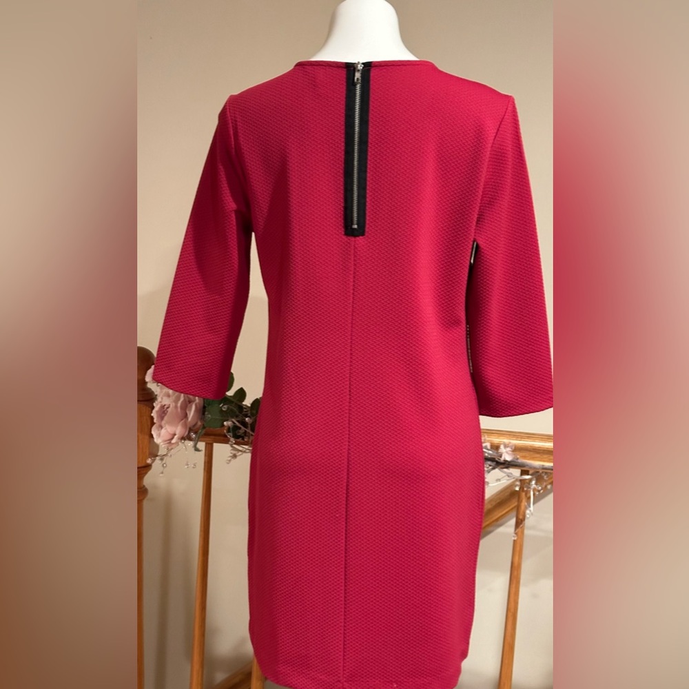 Daisy Fuentes Simple Fuchsia Midi 3/4 Sleeves Geo… - image 5